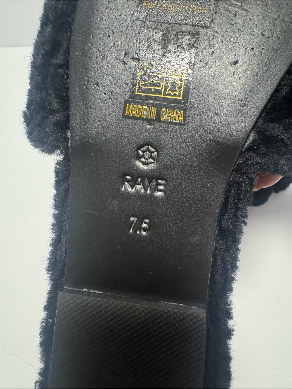 Raye Fuzzy Sandals Size 7.5 Revolve - Picture 5 of 6